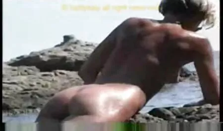 Brune sovrane e Nikita fanno video porno italiani orgie sesso lesbico