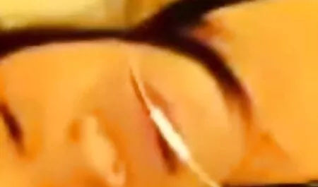 Cornea Vanessa fa vecchio orgia scambisti italiani uomo masturbarsi la sua figa