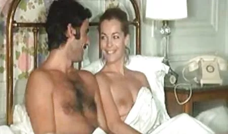 La prima audizione della star anale lesbica film porno orge italiane