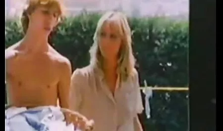 Due ragazzi cazzo molto vecchia nonna video porno orge italiane bionda per il lavoro