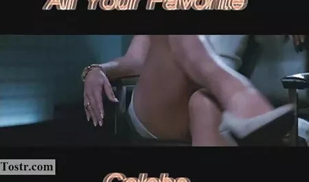Due lesbiche, a turno, provano i loro giocattoli in un video porno orge italiane video amatoriale