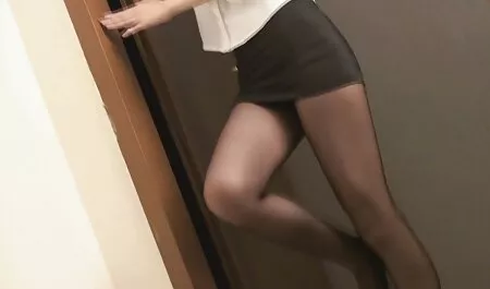 Super sexy si masturba sul set orge anali italiane