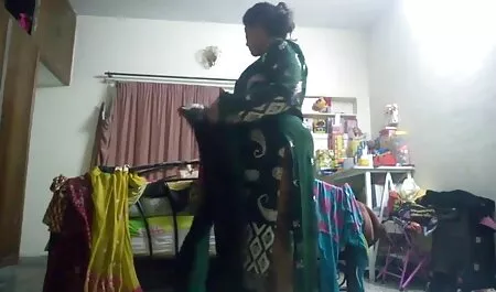 Procace pazienza si masturba la sua figa pelosa orge italiane video