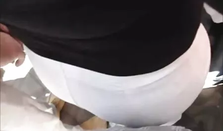Giovane pornostar massaggiato e scopata video porno orge italiani