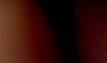 Procace ladyboy teen Mos bareback Creampie porno orge italiane