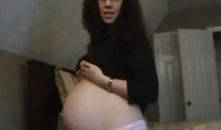BaDoinkVR la moglie porno orge italiane del figlio, la rossa tettona, ha un desiderio Anale scuro